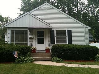 1st image of 2600 Richards Dr SE