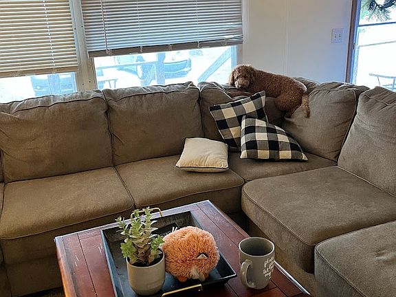 Livingroom fit a large sectional