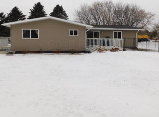 231 3rd St W, Hunter, ND 58048