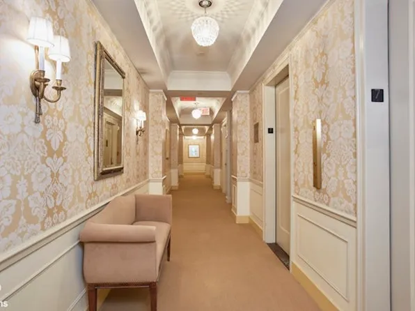 465 Park Avenue image 5 of 8