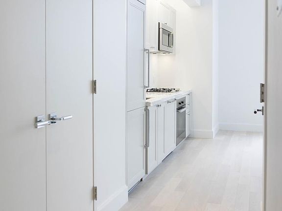 4th image of 389 E 89th St APT 5F