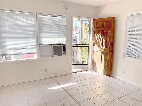 2nd image of 1724 Abbot Kinney Blvd
