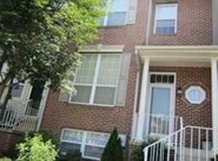 827 N Waterford Ln, Wilmington, DE 19808