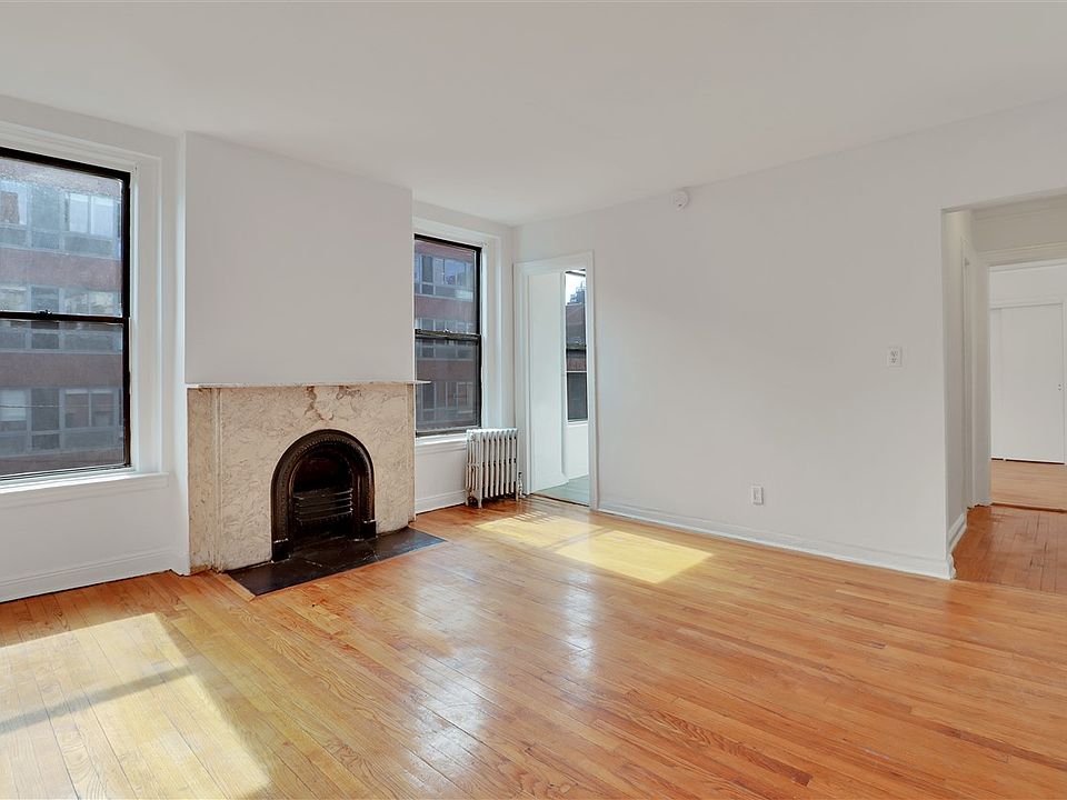 1st image of 301 W 20th St Unit 4A