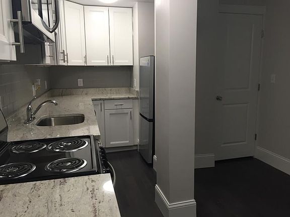 5th image of 97 Westland Ave #816