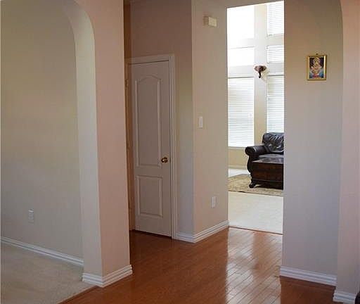4th image of 2117 Southernwood Ct