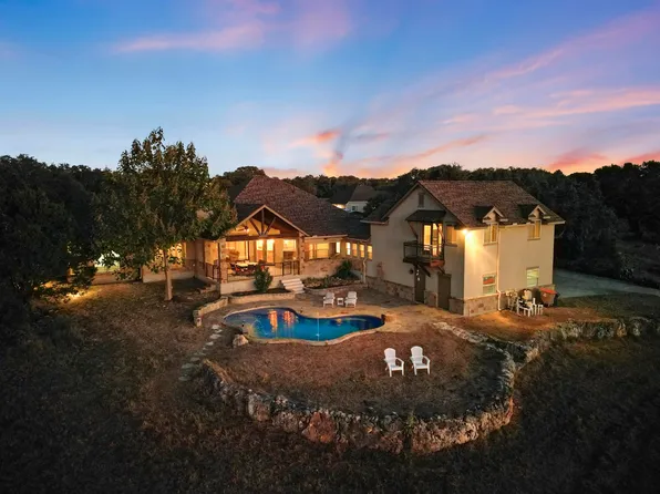 957 PHANTOM RIDER Trail, Spring Branch, TX 78070-5871