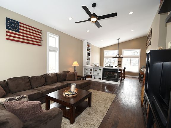 3rd image of 4535 W Swallowtail Dr