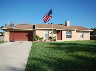 136 W Cypress Rd, Lake Worth, FL 33467