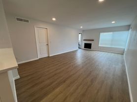 10350 Caminito Cuervo, San Diego, CA
