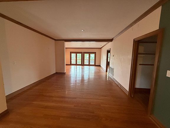 5th image of 1856 Ion Ave #C