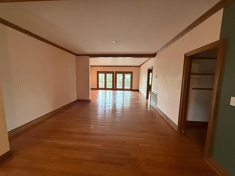 1856 Ion Ave #C — Photo 5