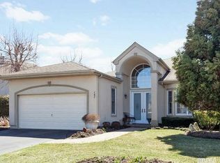 167 Altessa Blvd, Melville, NY 11747