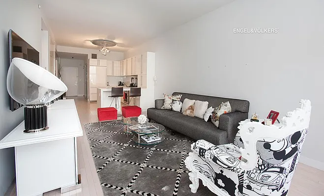 Rented by Engel & Völkers New York City | media 11