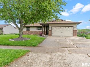 7908 Hunt Rd, Springfield, IL 62712