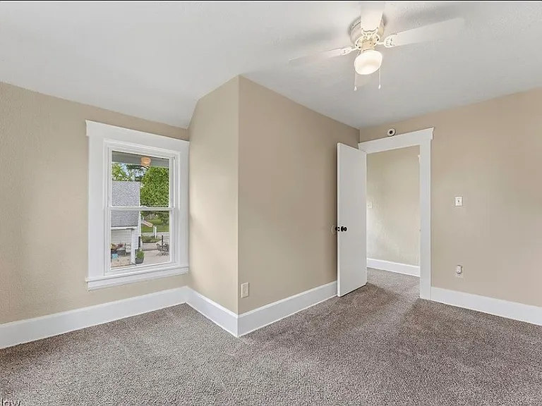 110 Bailey Ct — Photo 17