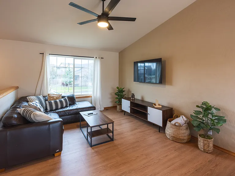Living Room - Amazing Natural Light - Brand New 55" SmartTV.