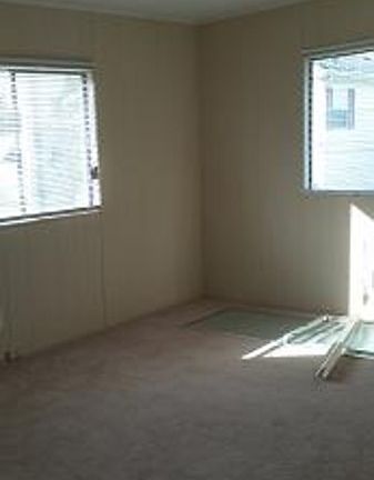 3rd image of 33 Colony Dr