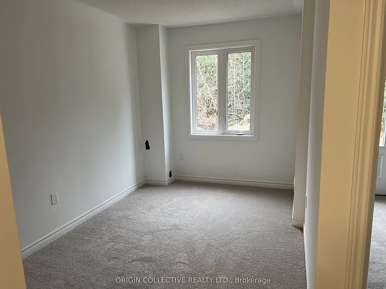 34 Milson Cres #TOP — Photo 7