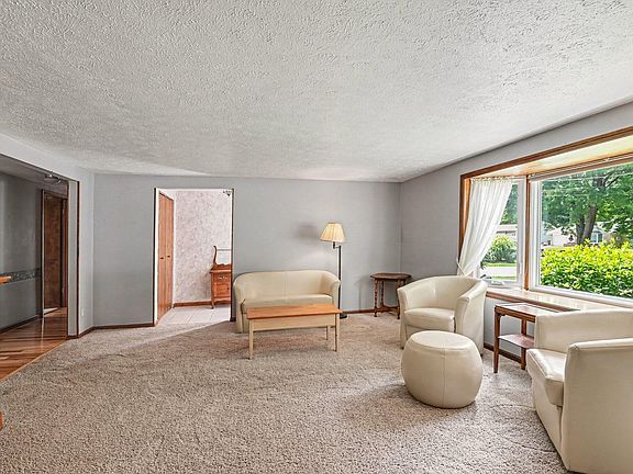 5th image of 217 Prospect Ct