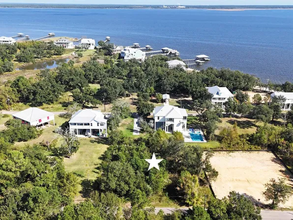 Chartres St, Bay Saint Louis, MS 39520