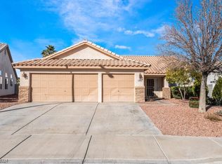1100 Cloudy Day Dr, Henderson, NV 89074