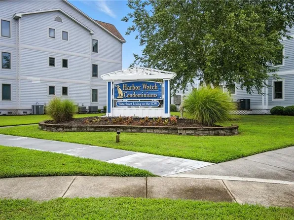 2 Harbor Watch Dr Unit 718, Chesapeake, VA 23320