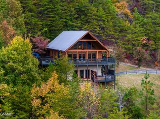 1921 Buds Ridge Way, Pigeon Forge, TN 37862