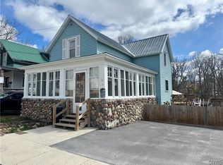 8 2nd St, Alexandria Bay, NY 13607