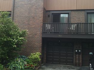 302 Benson Cir, Pittsburgh, PA 15227