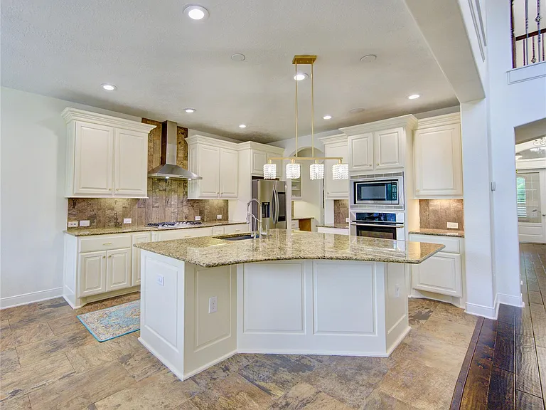 10702 Claythorne Ct — Photo 17