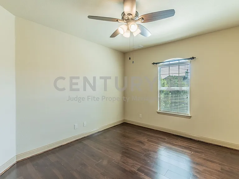 7565 Rawlins Ln — Photo 23