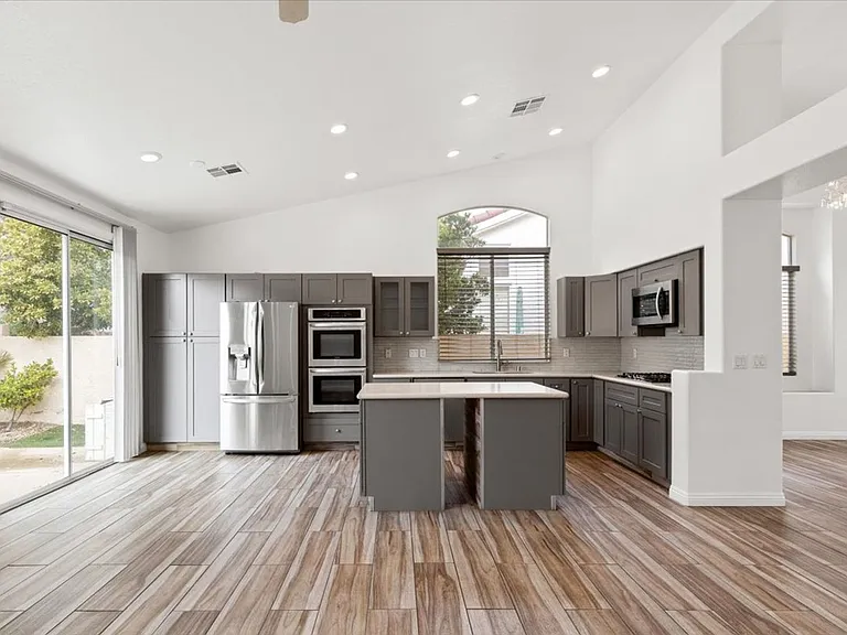9705 Park Brook Ave — Photo 13