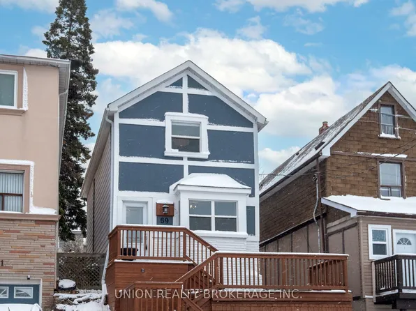 69 Maybourne Ave, Toronto, ON M1L 2W1