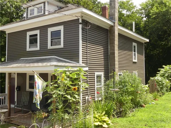 554 Coe St, Woonsocket, RI 02895