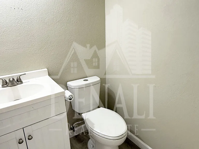 1529 E Edgewater Dr — Photo 26