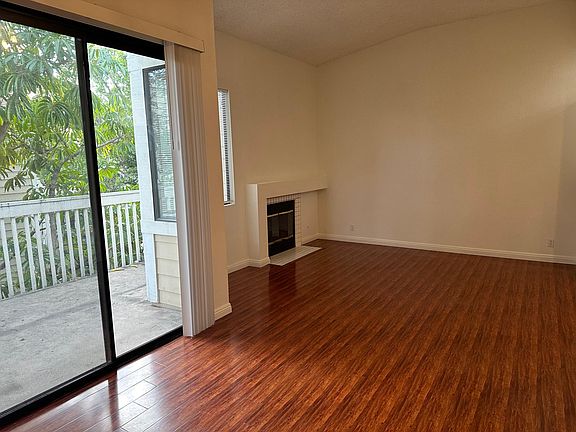 5th image of 4900 N Grand Ave APT 310