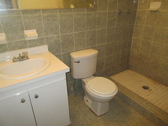 5th image of 20520 NW 15th Ave APT 222