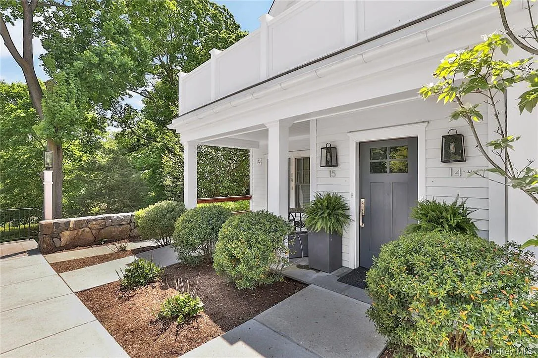 1 bed, 1.0 bath, 800 sqft, $4,800 — Photo 1