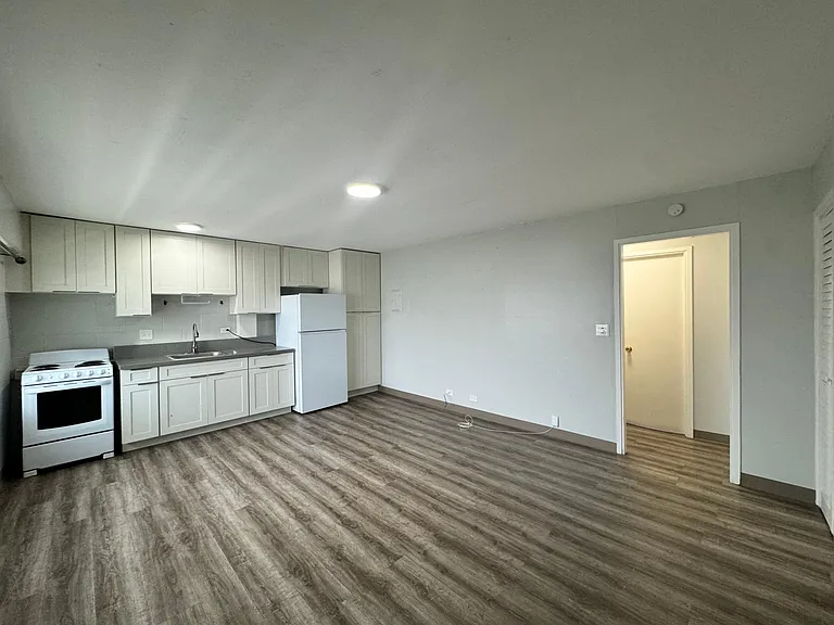 1245 Elm St #409 — Photo 2
