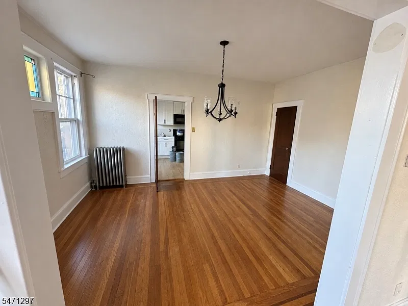 2 bed, 1.0 bath, $2,400 — Photo 3
