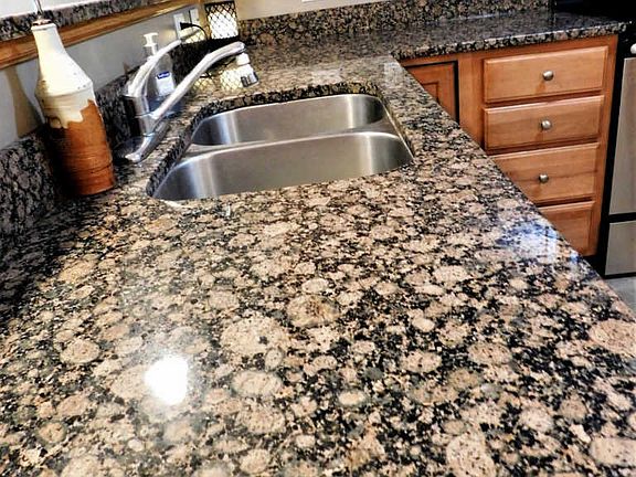 4th image of 7523 Diamond Ct