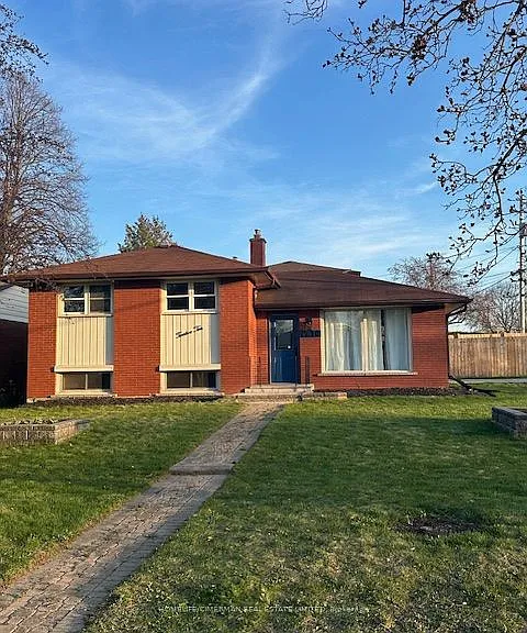 1210 Homuth Ave — Photo 2