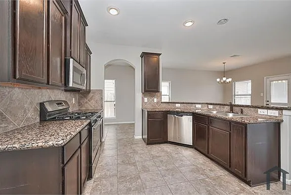 18210 Amalfi Coast Dr — Photo 23