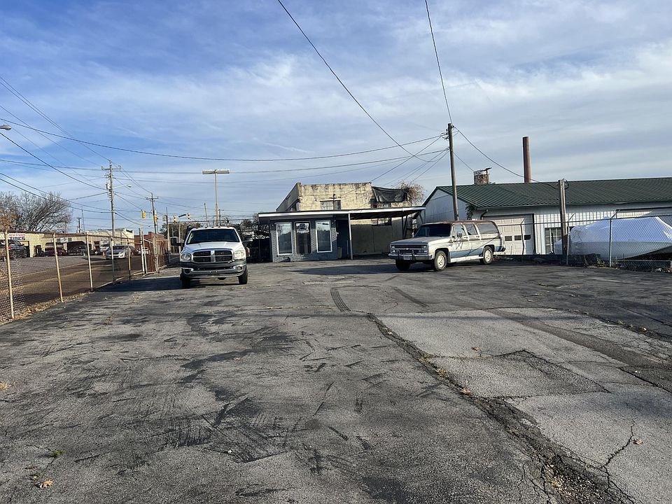 1st image of 333 Broad St SW
