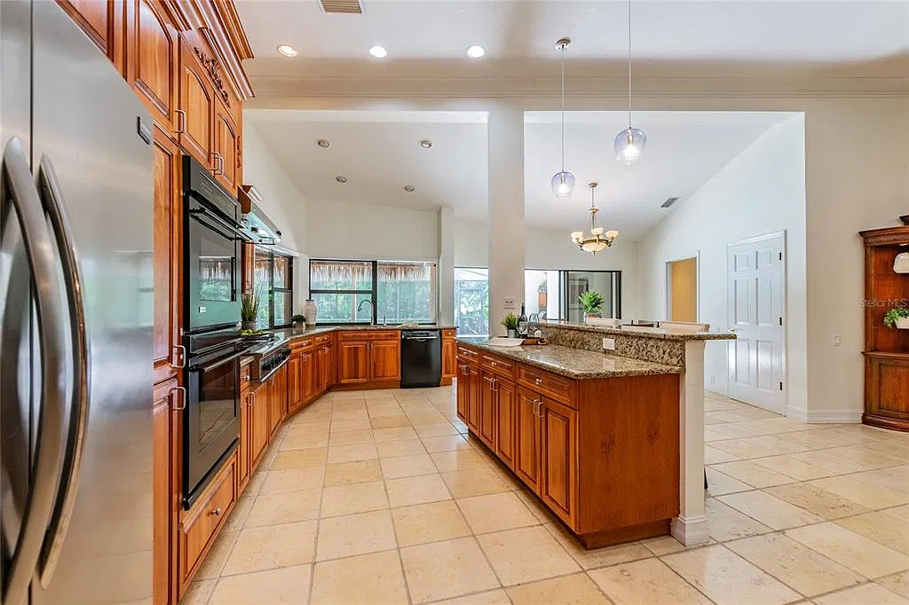 4 bed, 3.0 bath, 3224 sqft, $4,800 — Photo 4