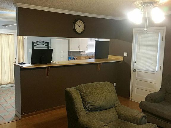 4th image of 109 Sis Ln