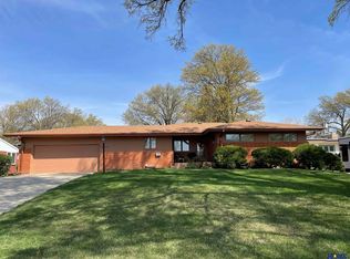 4620 Bryan Cir, Lincoln, NE 68506