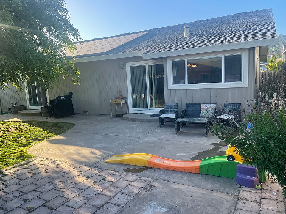 2nd image of 1515 Griffin Way