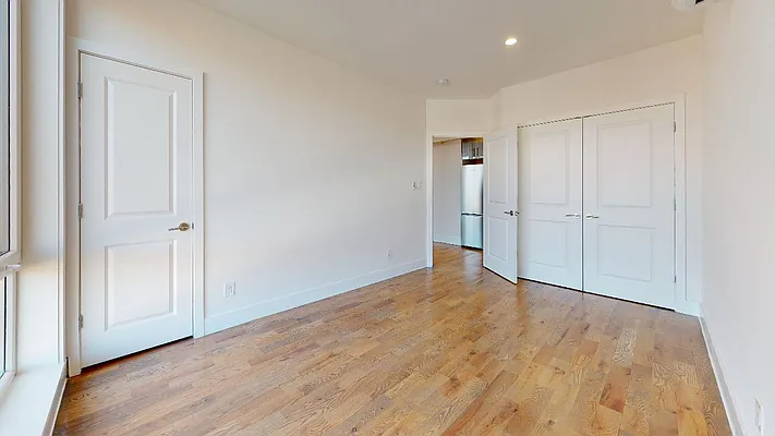 Rented by Metro Garden Realty NYC | media 30